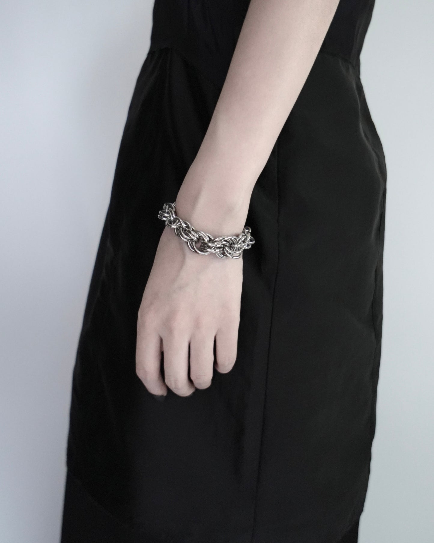 Obscura / Piece 06 — Bracelet — Edge